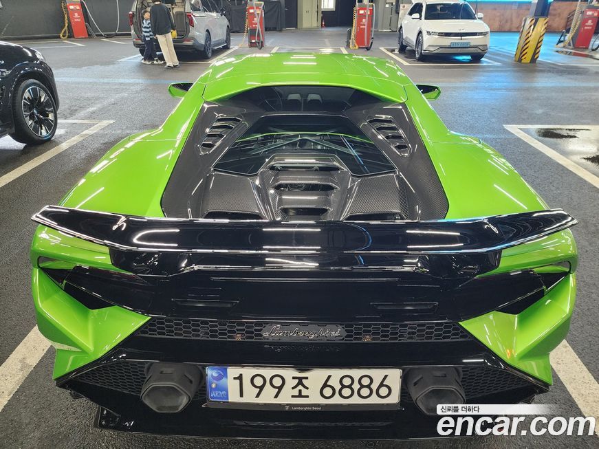 Lamborghini Huracan 2023