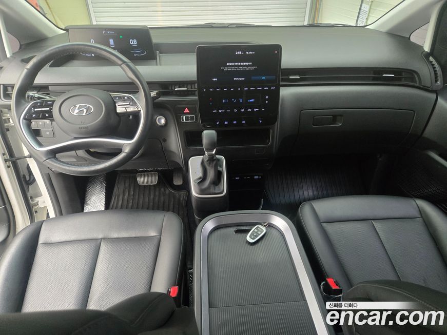 Hyundai Staria 2024