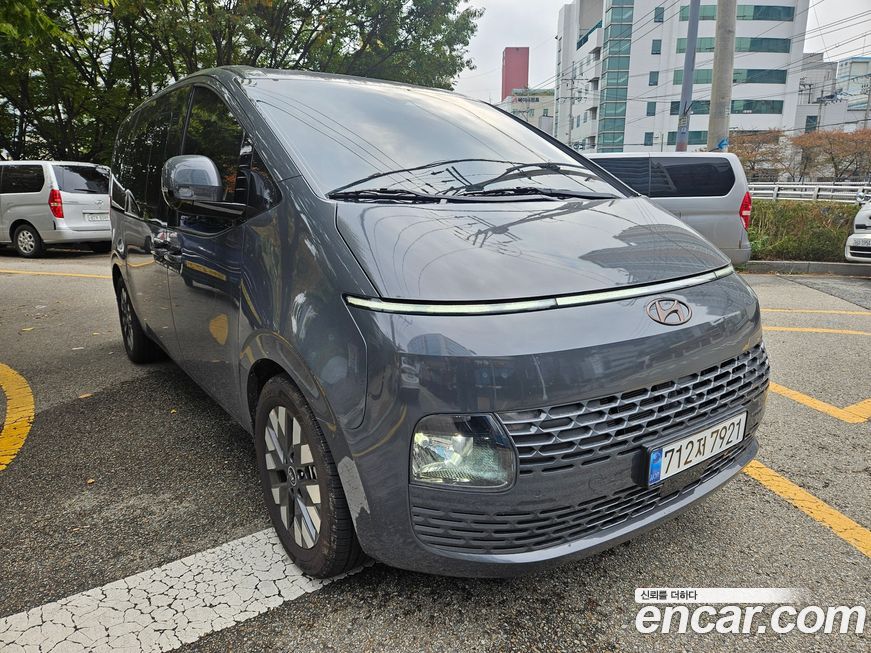 Hyundai Staria 2025