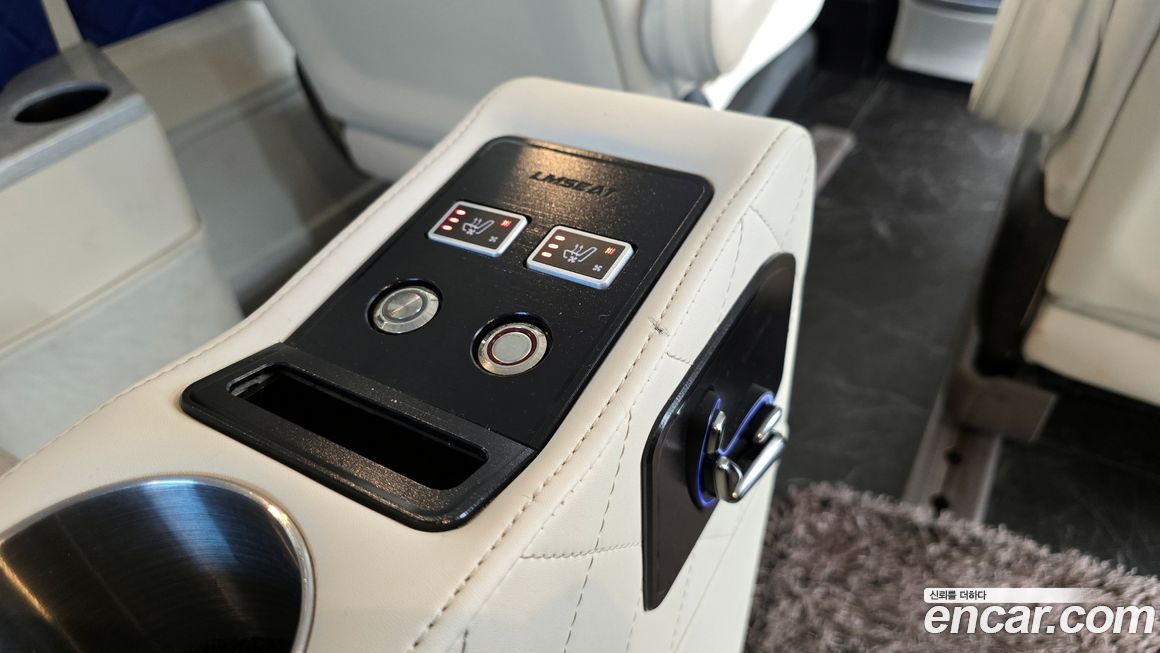 Mercedes-Benz V-Class 2016