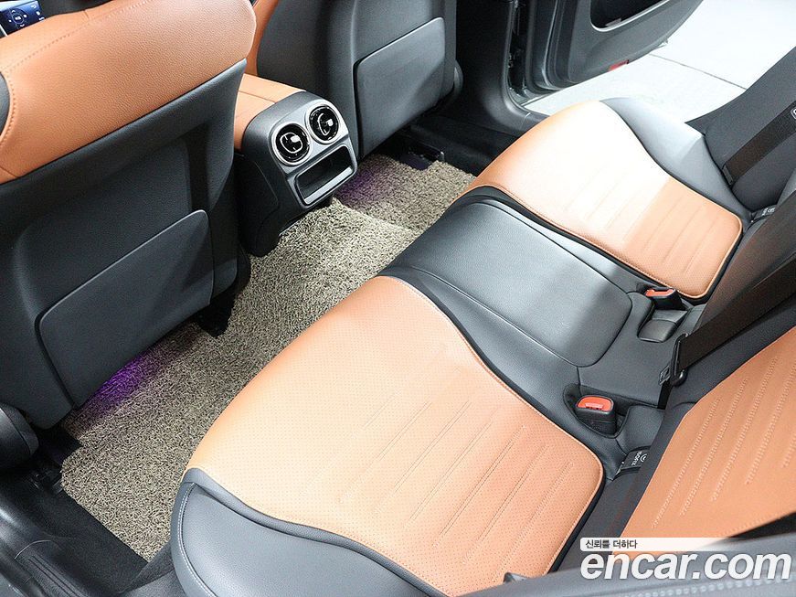 Mercedes-Benz C-Class 2023