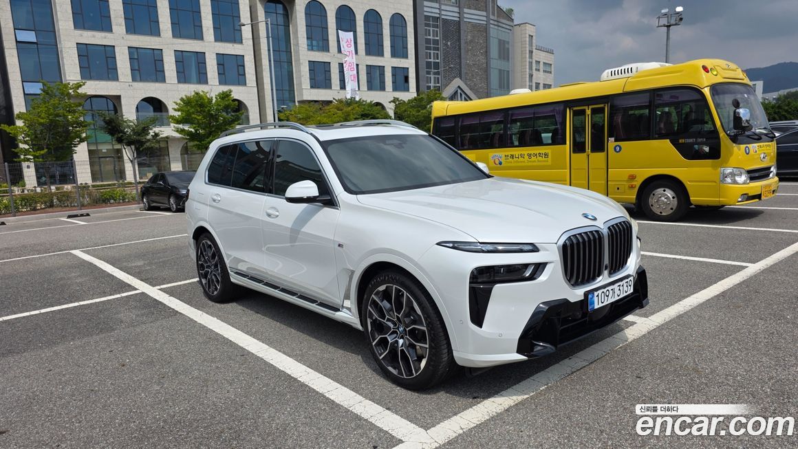 BMW X7 2025