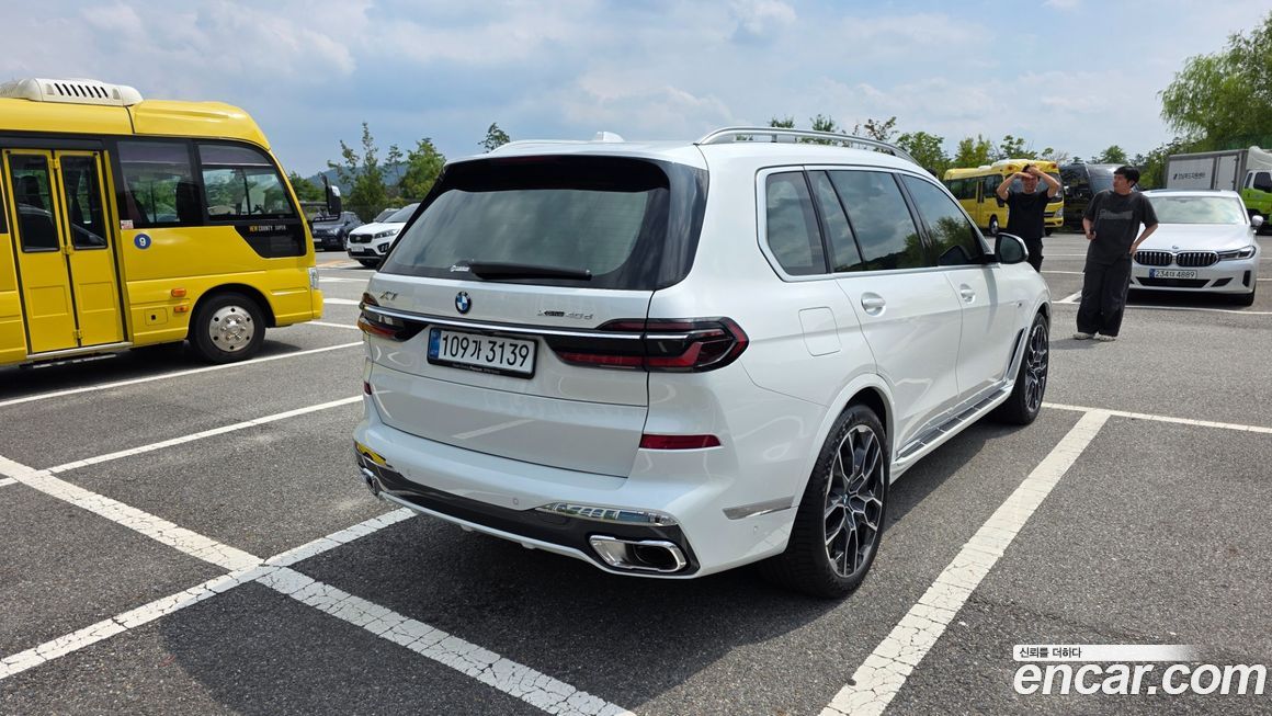 BMW X7 2025