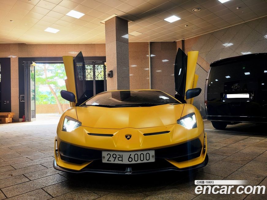 Lamborghini Aventador 2019