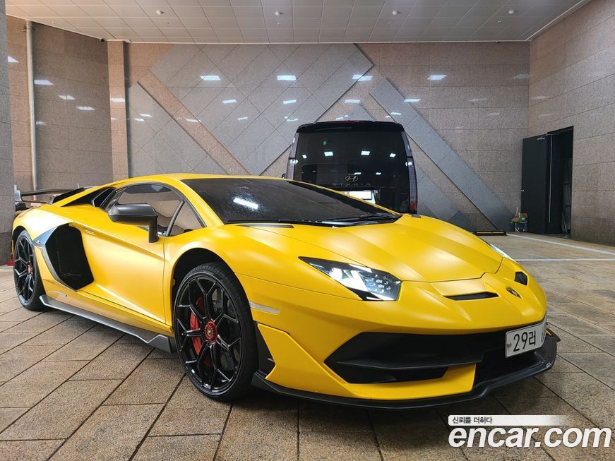 Lamborghini Aventador 2019