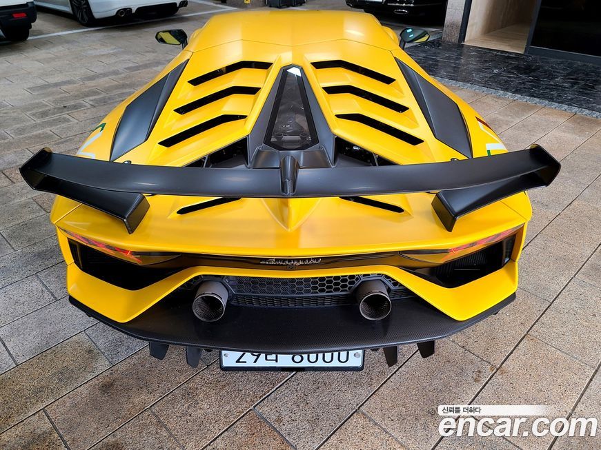 Lamborghini Aventador 2019