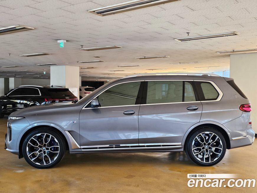 BMW X7 2023