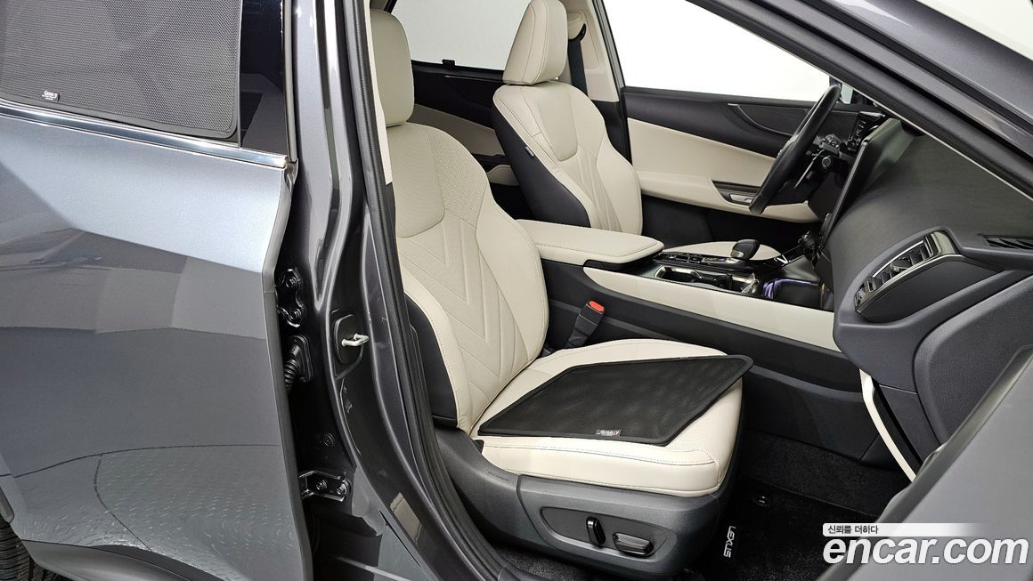 Lexus NX 2025