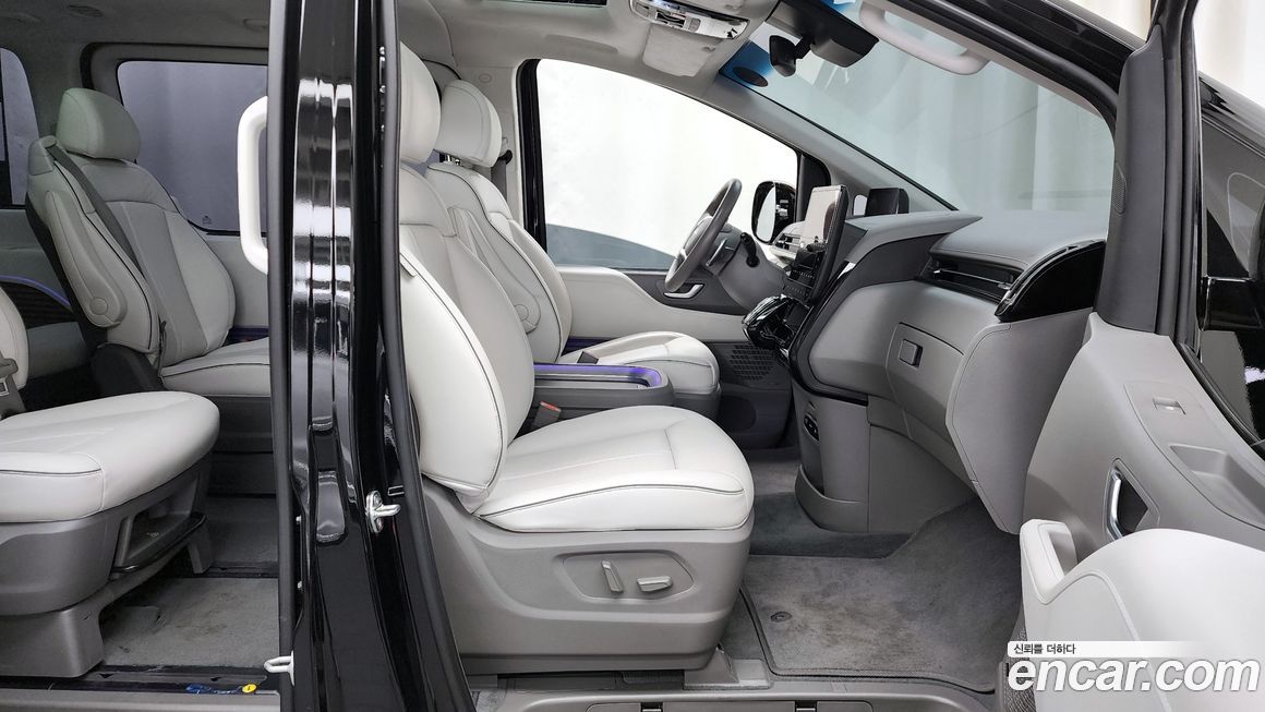 Hyundai Staria 2023
