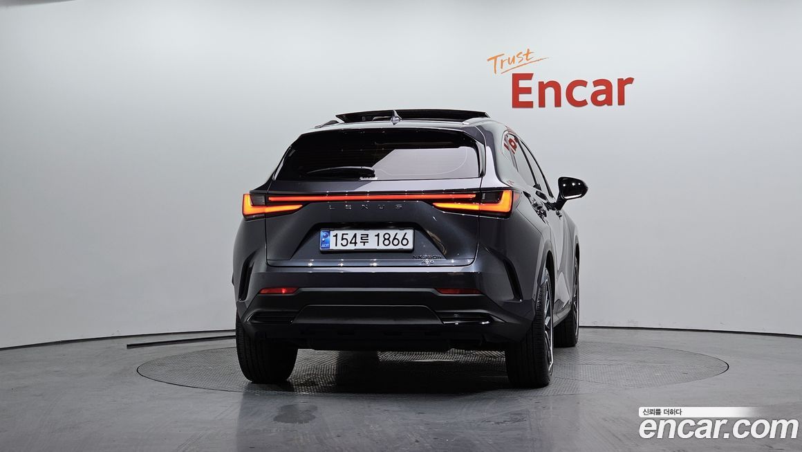 Lexus NX 2025