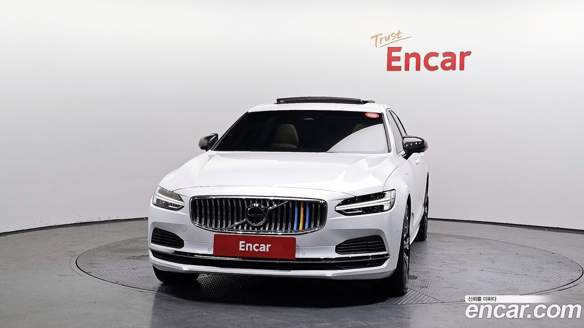 Volvo S90 2025