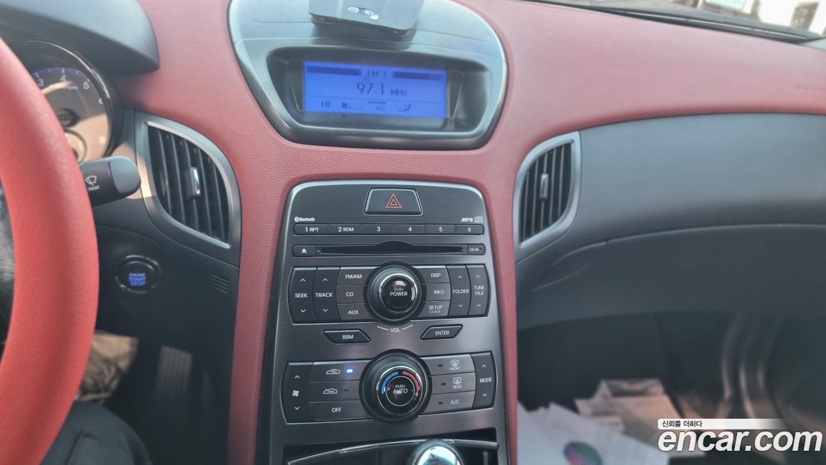 Hyundai Genesis 2011