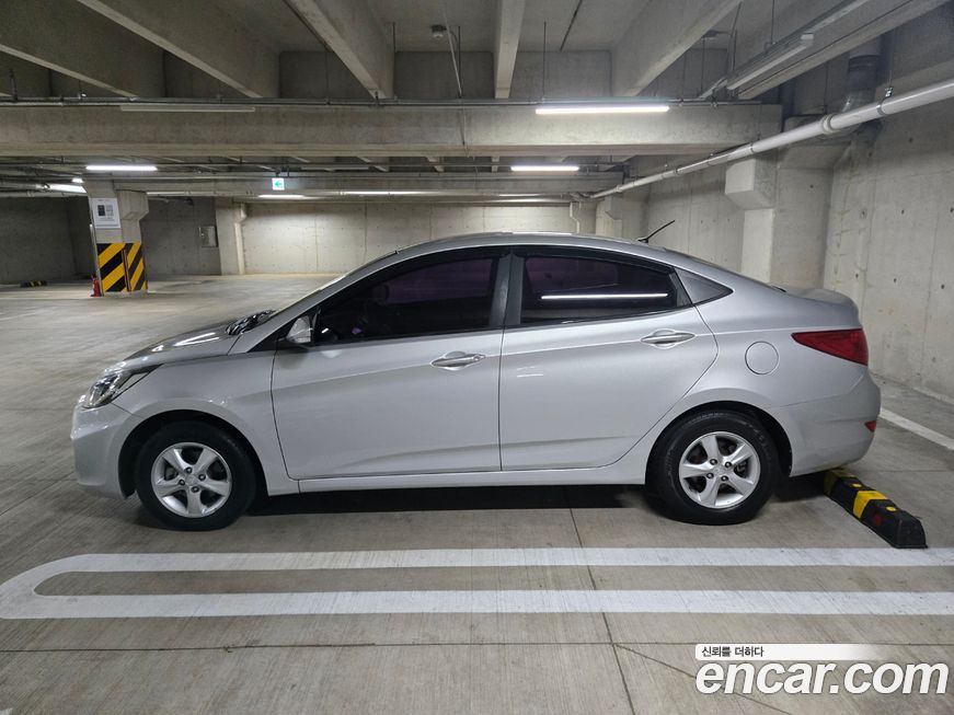 Hyundai Accent 2013