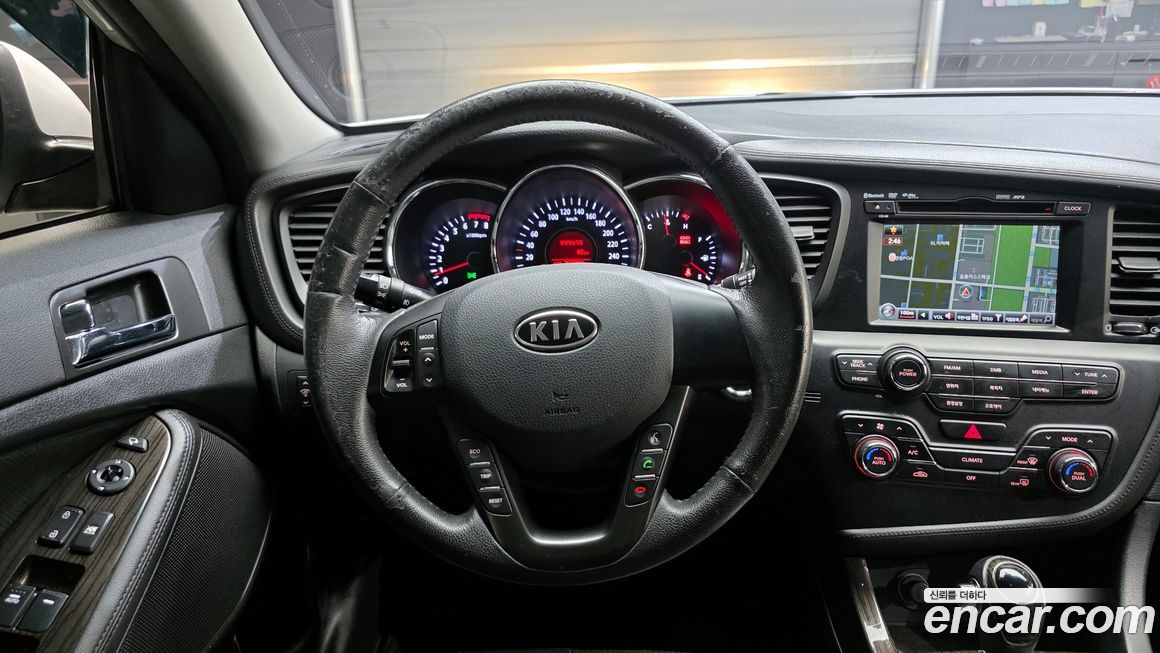 Kia K5 2011