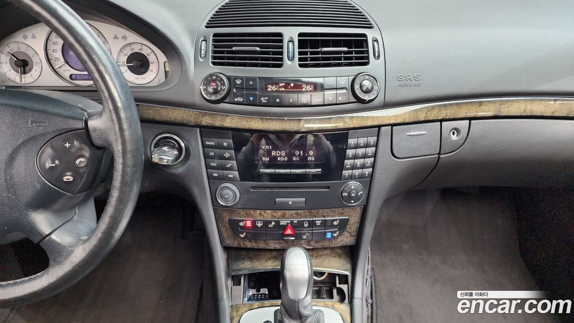 Mercedes-Benz E-Class 2003