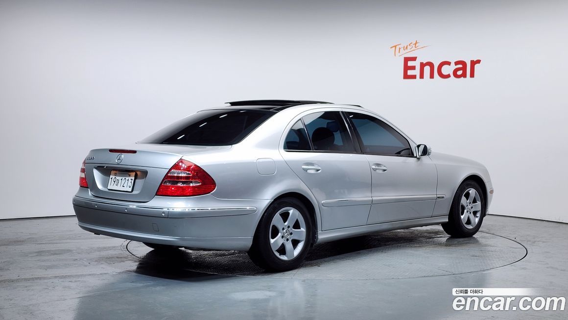 Mercedes-Benz E-Class 2003