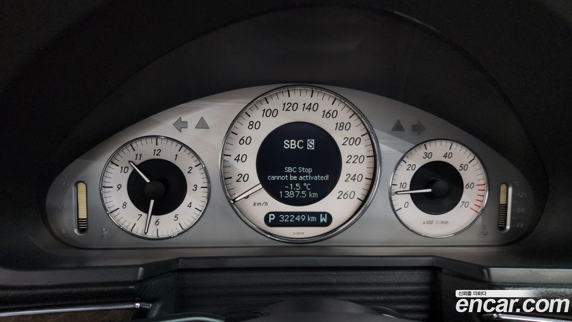 Mercedes-Benz E-Class 2003