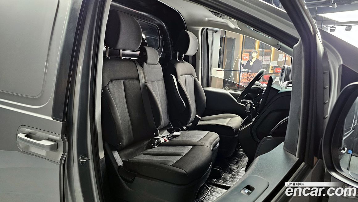 Hyundai Staria 2023