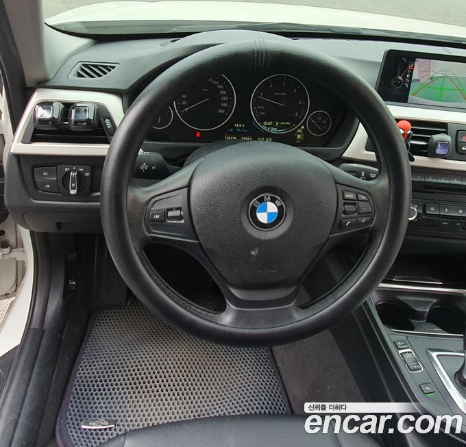 BMW 3-Series 2015