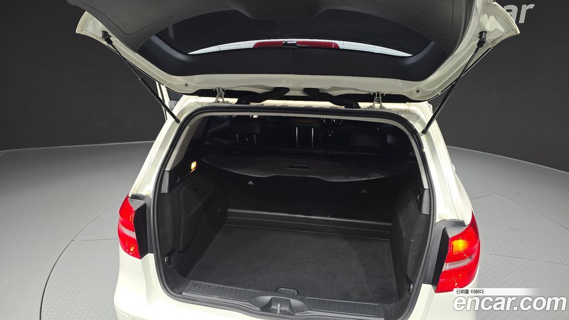 Mercedes-Benz B-Class 2013