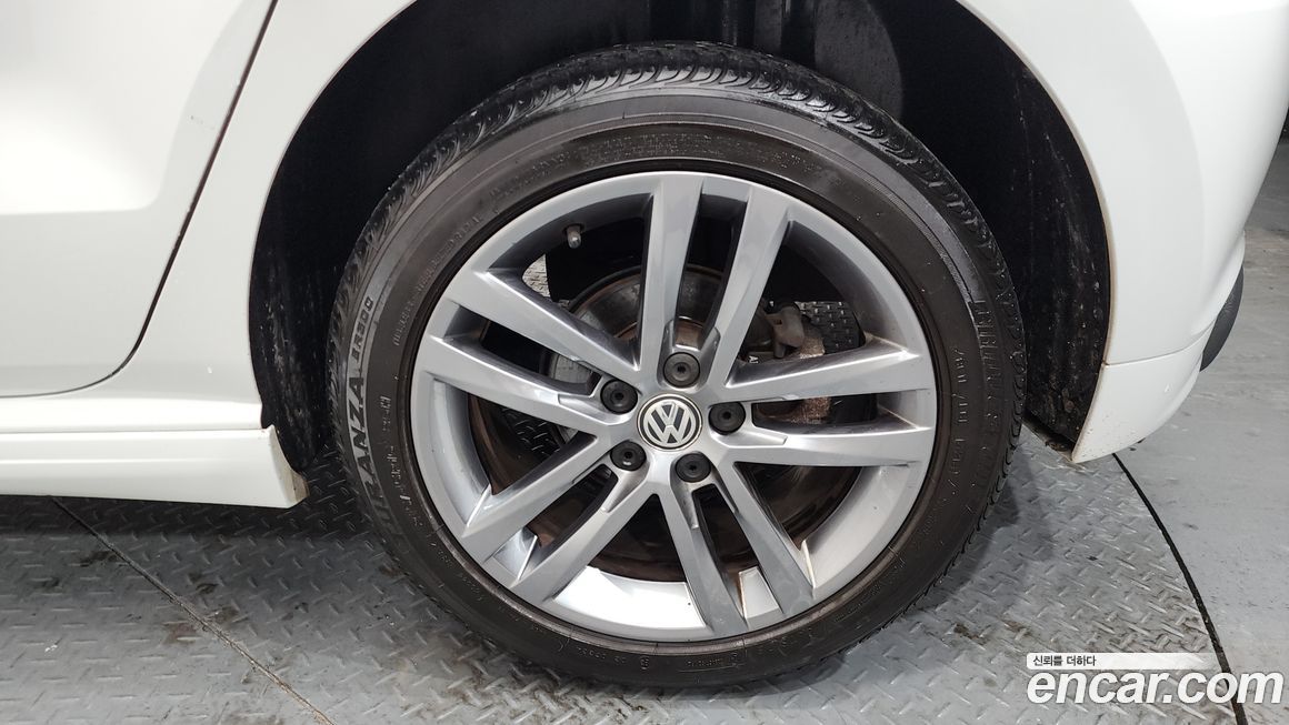 Volkswagen Polo 2015