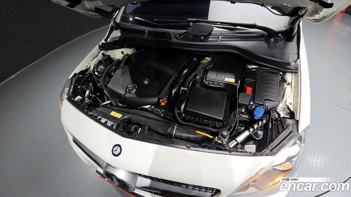 Mercedes-Benz B-Class 2013