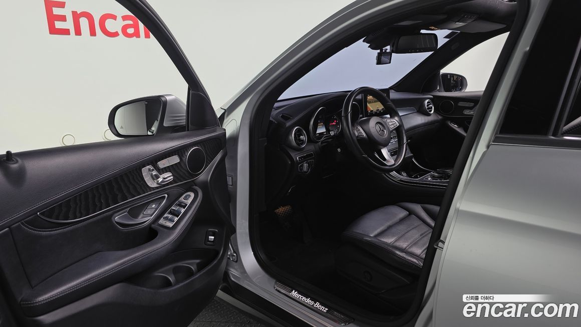 Mercedes-Benz GLC-Class 2016