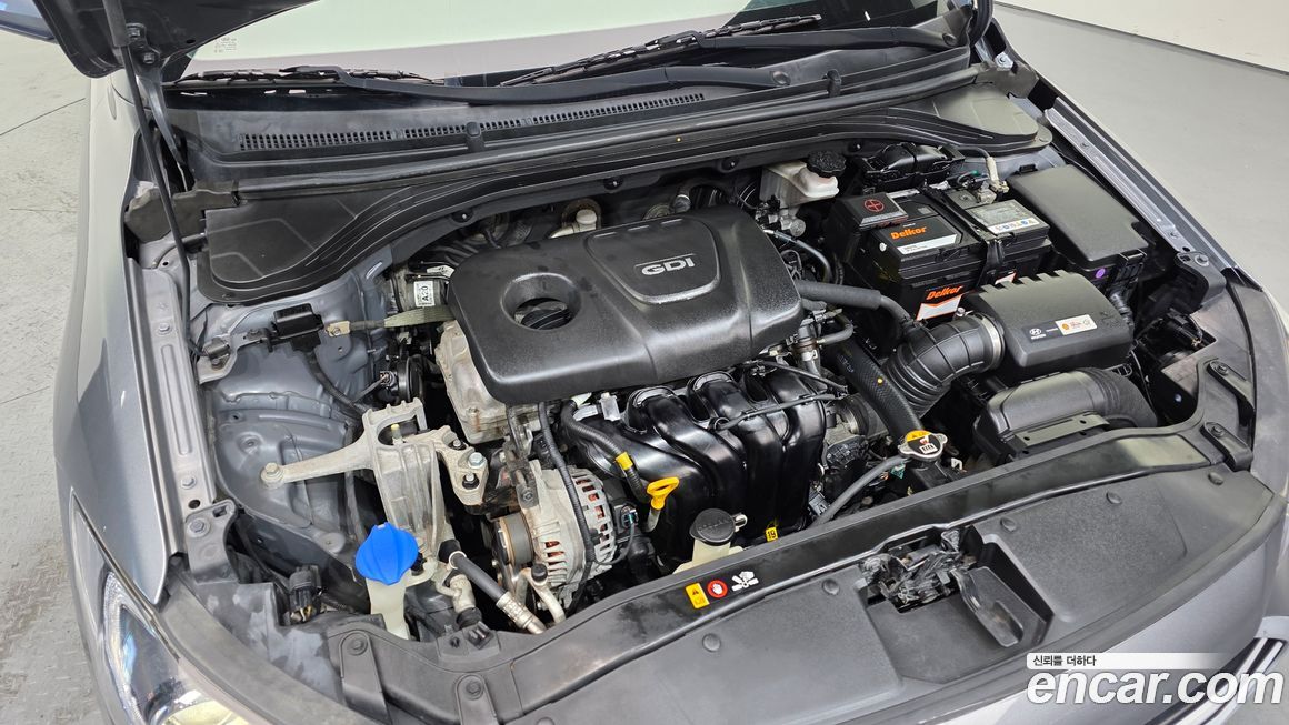 Hyundai AVANTE 2016