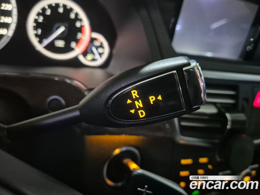 Mercedes-Benz E-Class 2012