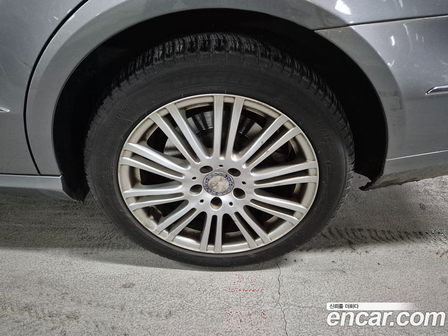 Mercedes-Benz E-Class 2012