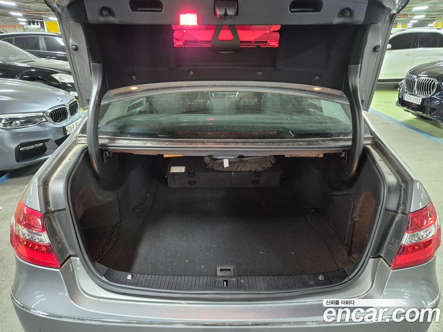 Mercedes-Benz E-Class 2012