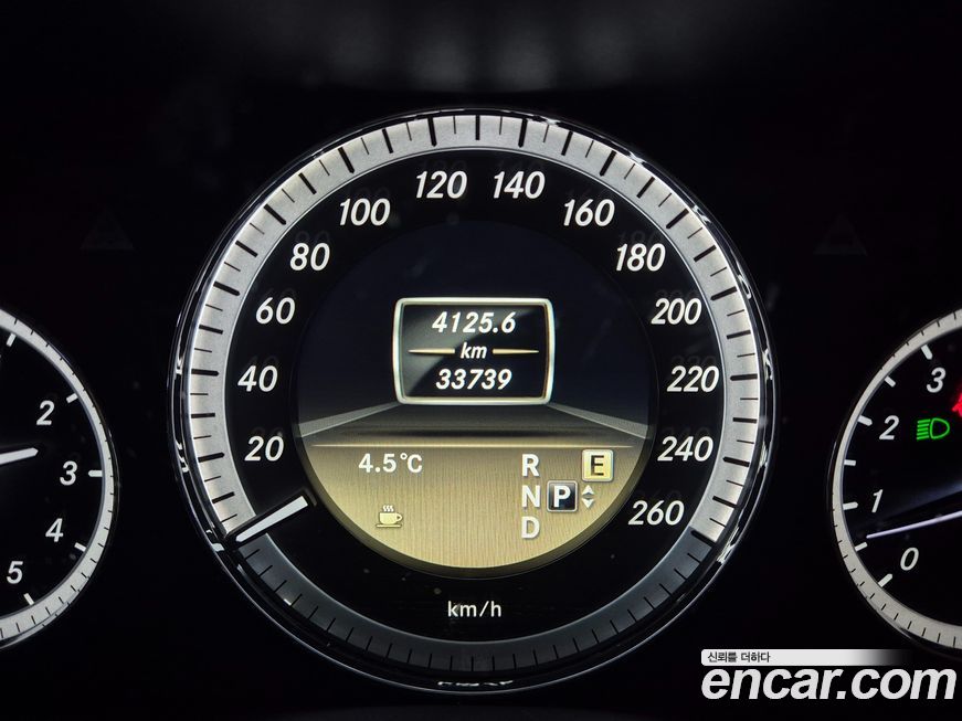 Mercedes-Benz E-Class 2012