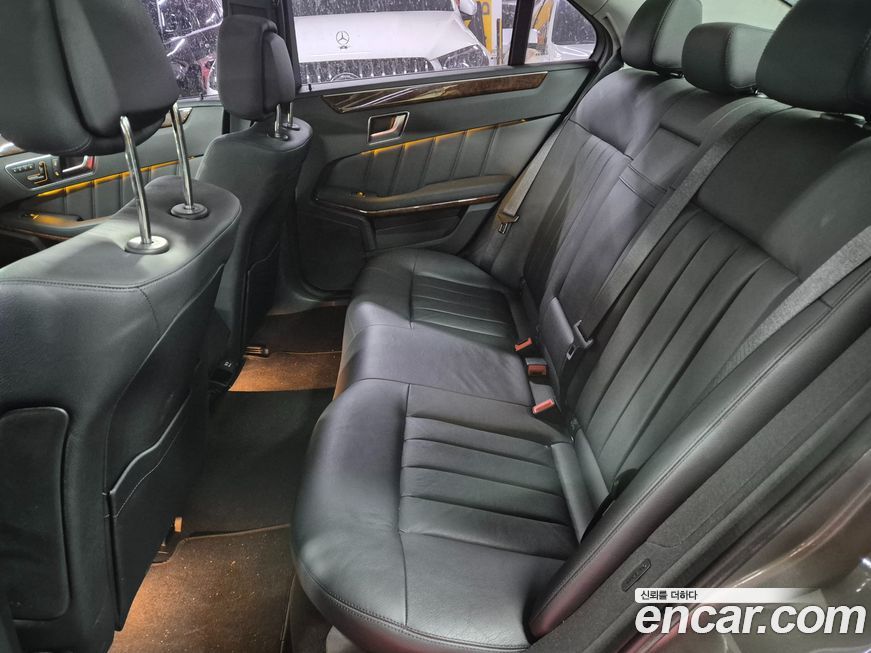 Mercedes-Benz E-Class 2012