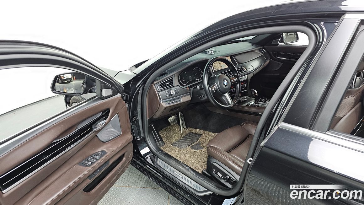 BMW 7-Series 2015