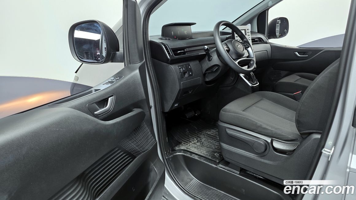 Hyundai Staria 2024