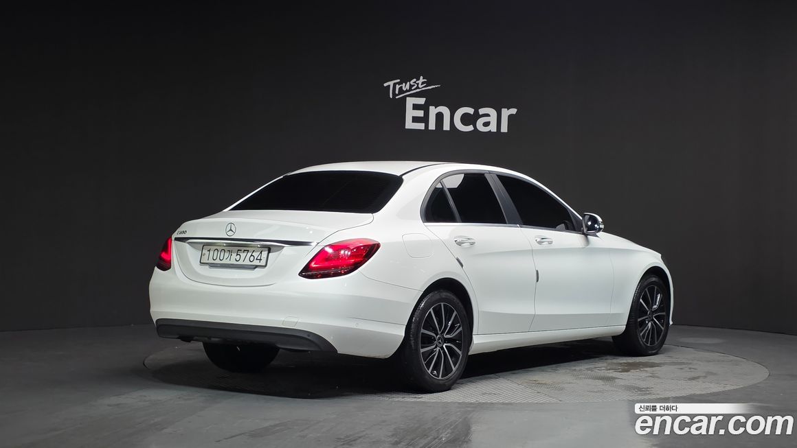 Mercedes-Benz C-Class 2019