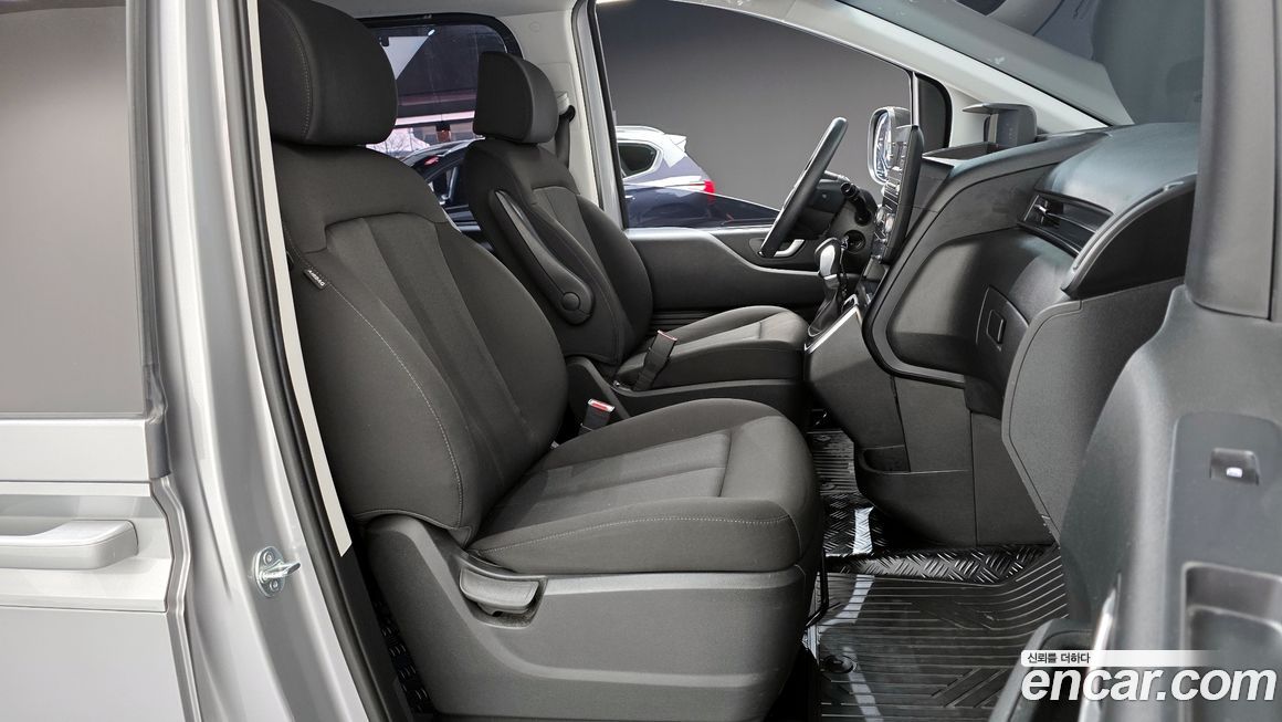 Hyundai Staria 2024