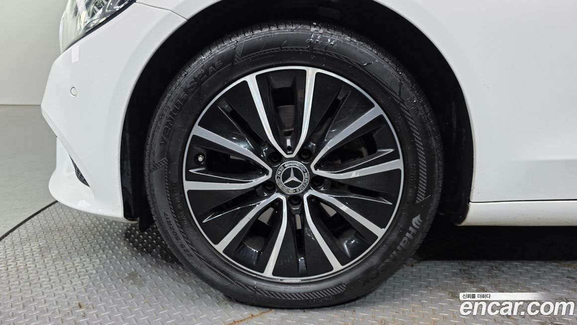 Mercedes-Benz C-Class 2019