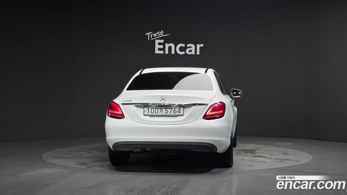 Mercedes-Benz C-Class 2019