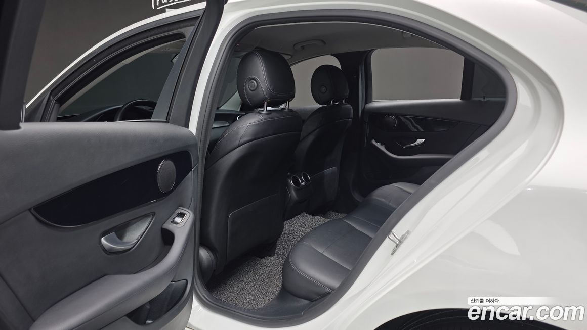 Mercedes-Benz C-Class 2019