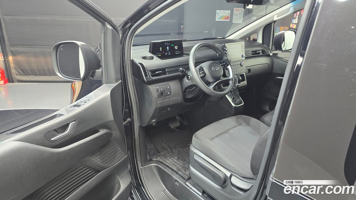 Hyundai Staria 2022