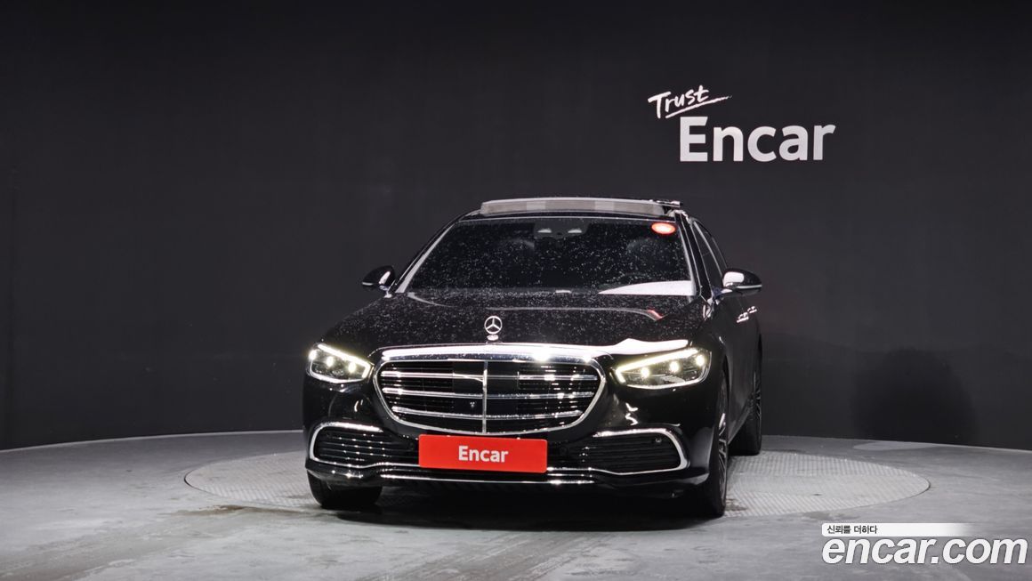 Mercedes-Benz S-Class 2024