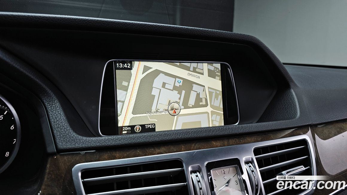 Mercedes-Benz E-Class 2016