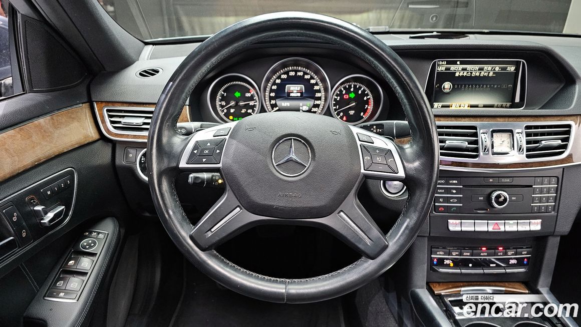 Mercedes-Benz E-Class 2016