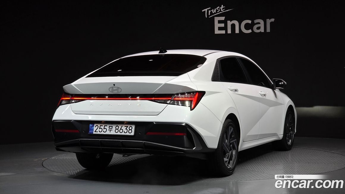 Hyundai AVANTE 2025