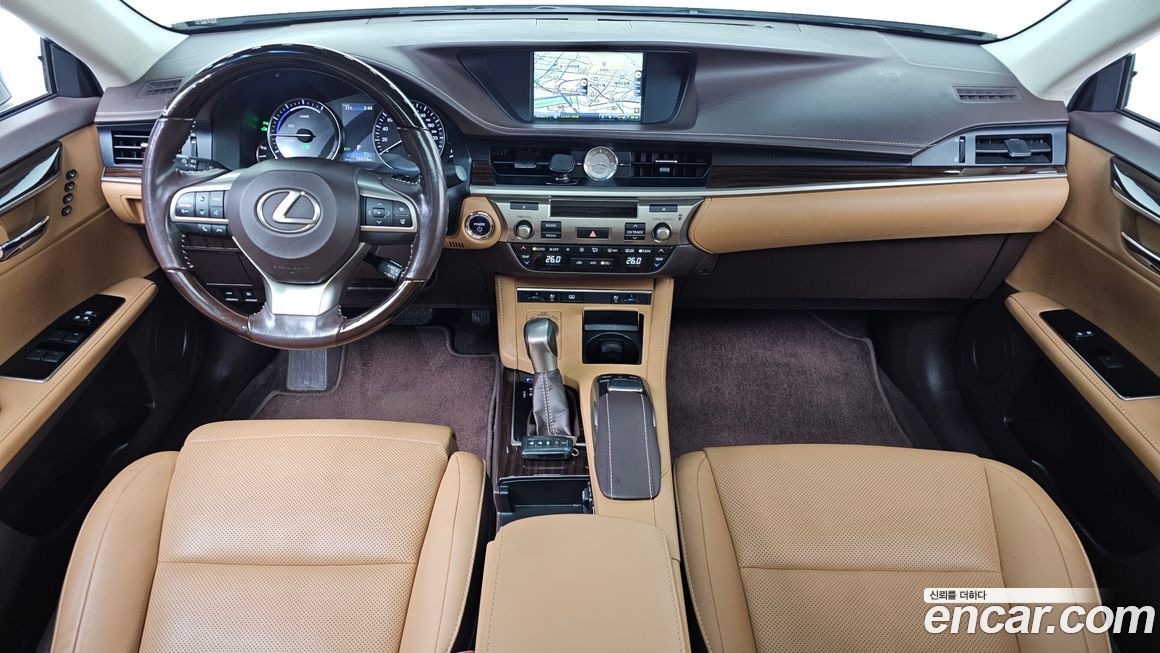 Lexus ES 2016