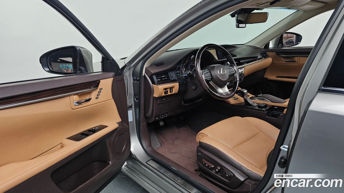 Lexus ES 2016