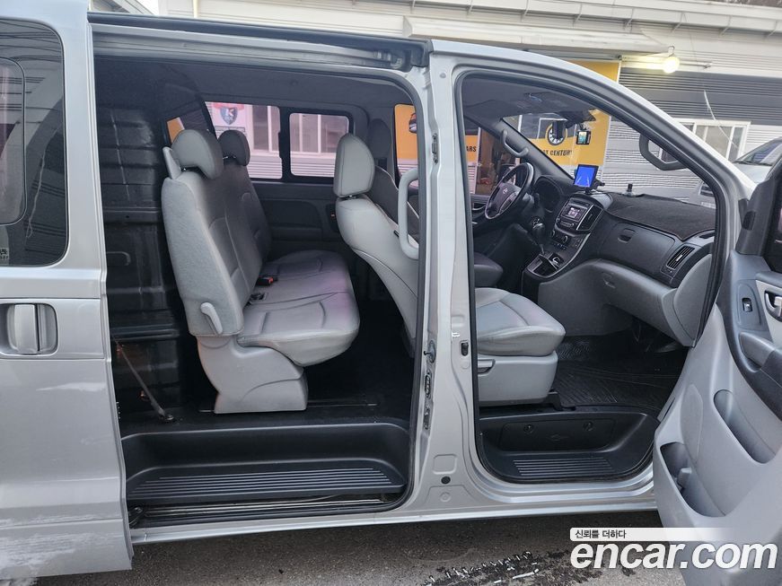 Hyundai Starex 2021