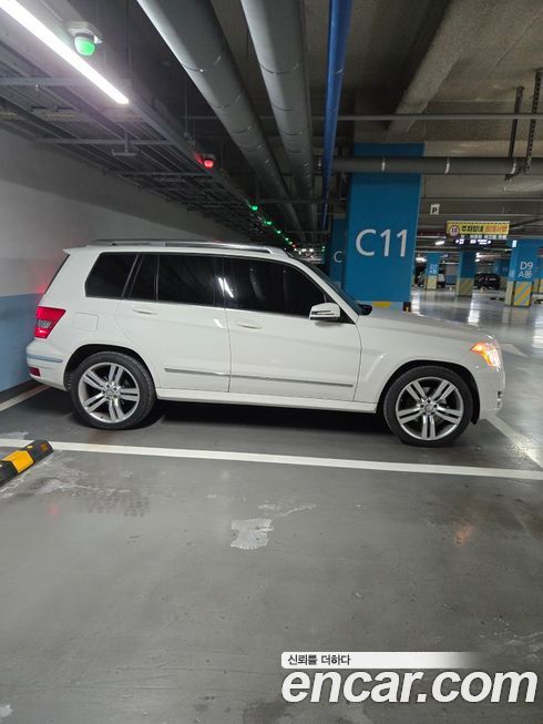 Mercedes-Benz GLK-Class 2011