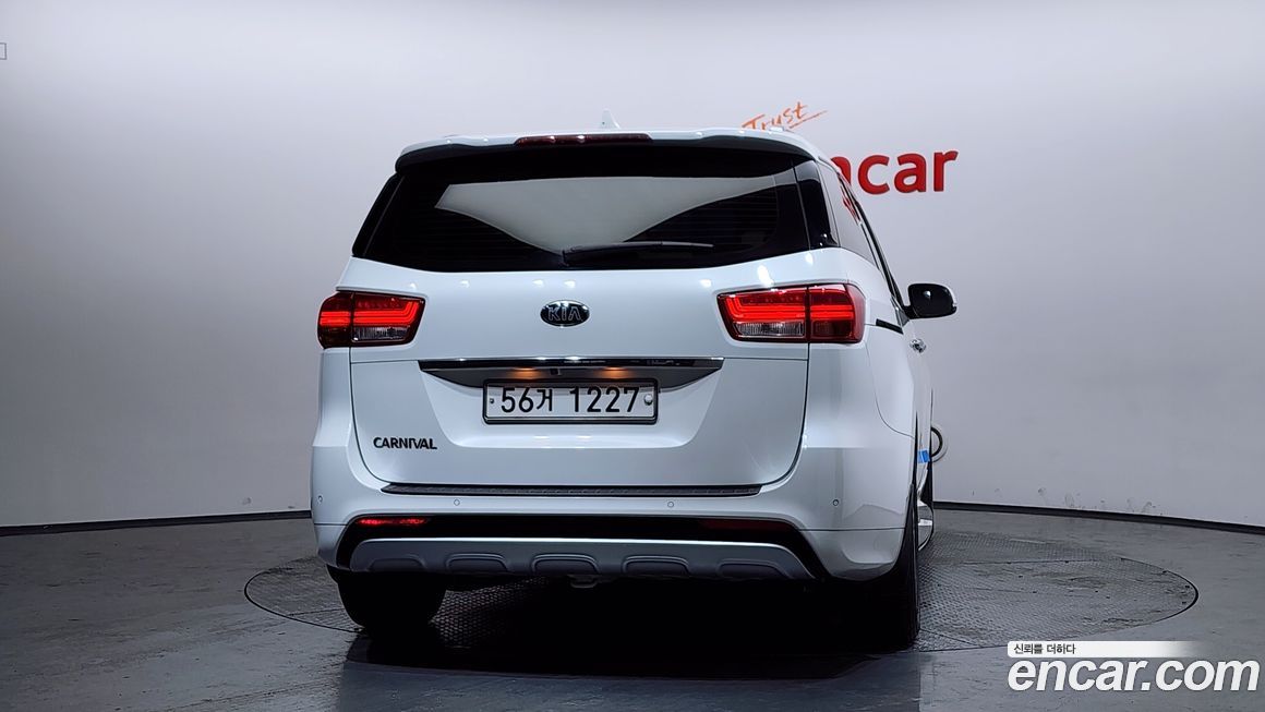 Kia Canival 2017